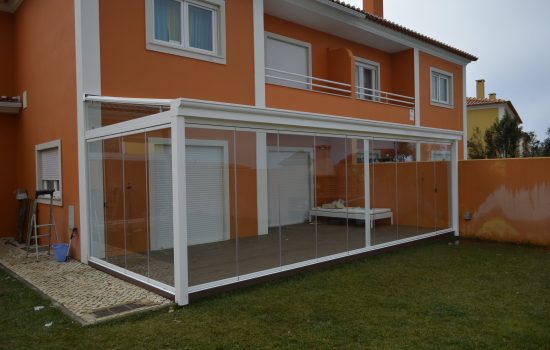 coberturas-fixas-com-cortina-de-vidro-min