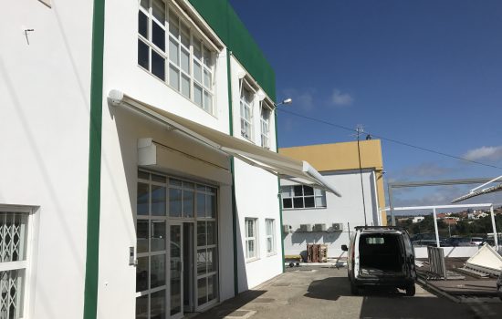 toldo-cofre-aberto-a-medida